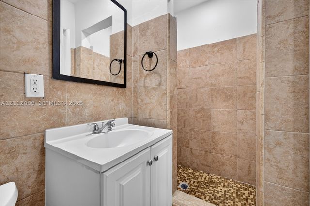 2017 NE 29th Ct, Fort Lauderdale, FL 33306