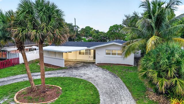 2017 NE 29th Ct, Fort Lauderdale, FL 33306