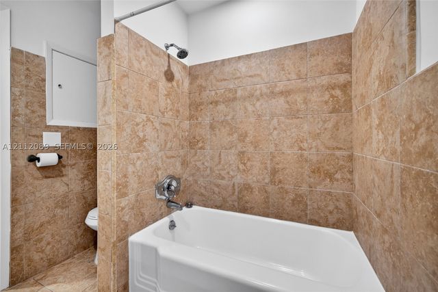 2017 NE 29th Ct, Fort Lauderdale, FL 33306
