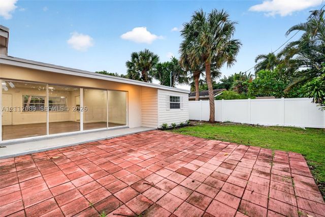 2017 NE 29th Ct, Fort Lauderdale, FL 33306