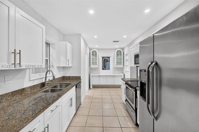 2017 NE 29th Ct, Fort Lauderdale, FL 33306