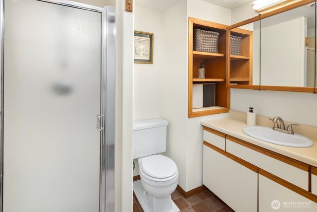 6322 5th Avenue NE, Seattle, WA 98115