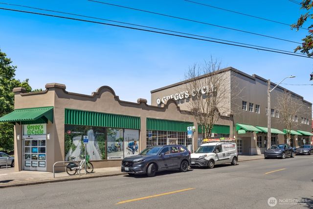 6322 5th Avenue NE, Seattle, WA 98115