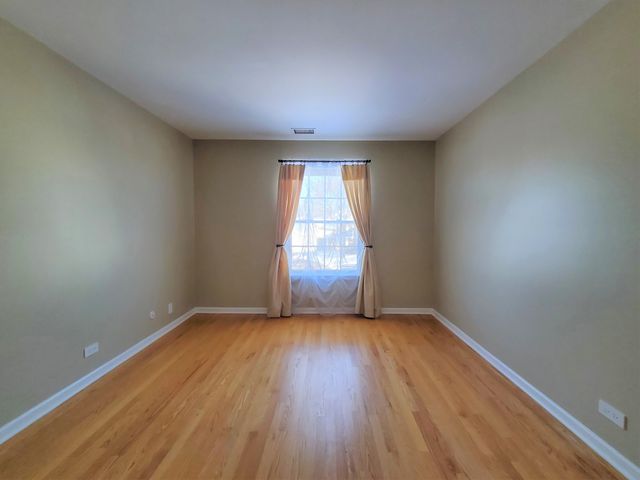 733 Plum Tree Court C2, Wheeling, IL 60090