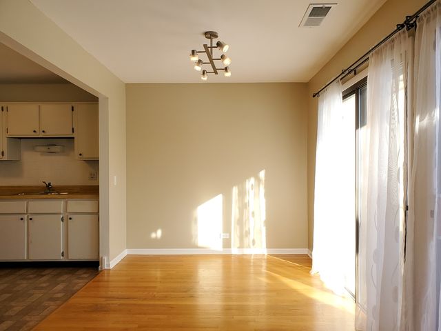 733 Plum Tree Court C2, Wheeling, IL 60090