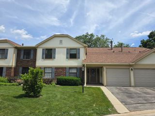 733 Plum Tree Court C2, Wheeling, IL 60090