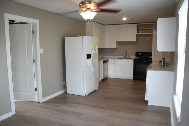 5400 E Sheldon Street B, Houston, TX 77008