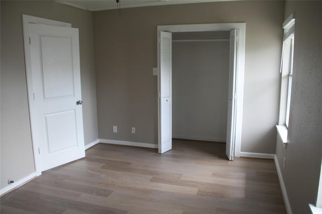 5400 E Sheldon Street B, Houston, TX 77008