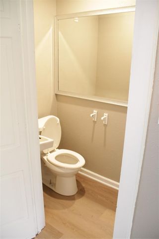 5400 E Sheldon Street B, Houston, TX 77008