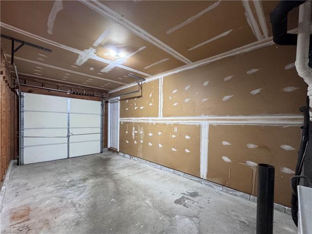 822 Estelle CT, Newport News, VA 23608