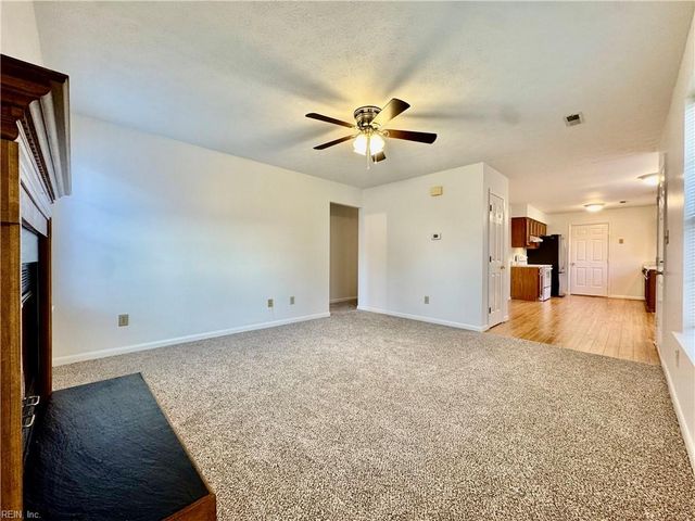 822 Estelle CT, Newport News, VA 23608