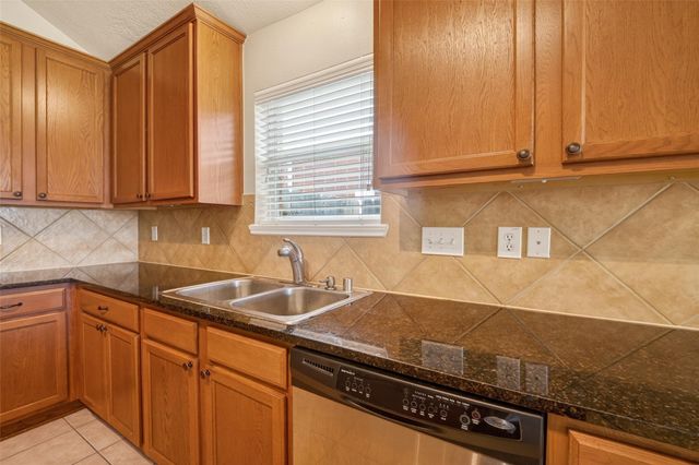 2507 Cypress Springs Court, Pearland, TX 77584