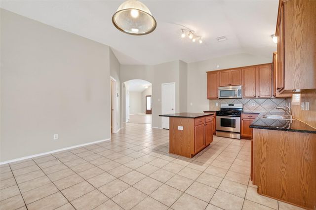 2507 Cypress Springs Court, Pearland, TX 77584