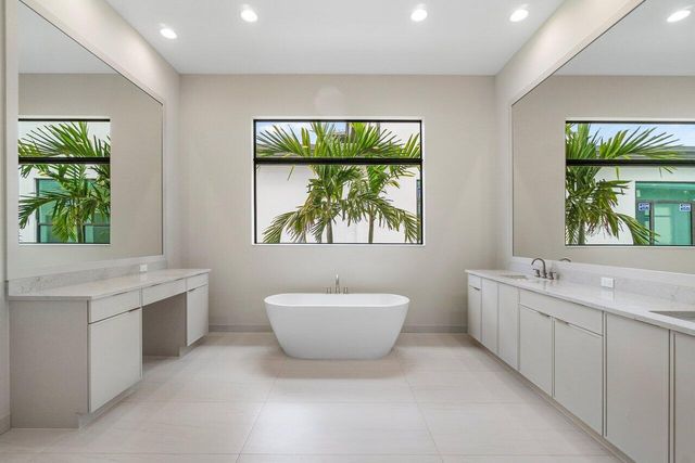 9148 CORAL ISLES Circle {Lot 13}, Palm Beach Gardens, FL 33412