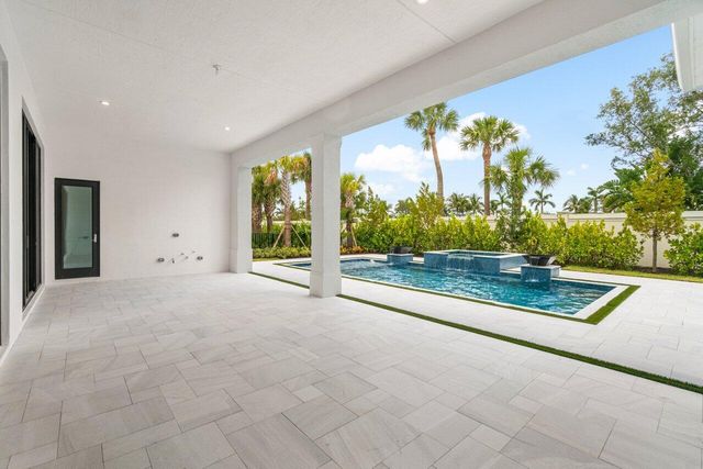 9148 CORAL ISLES Circle {Lot 13}, Palm Beach Gardens, FL 33412