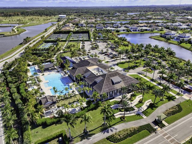 9148 CORAL ISLES Circle {Lot 13}, Palm Beach Gardens, FL 33412