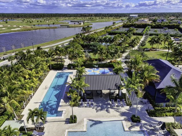 9148 CORAL ISLES Circle {Lot 13}, Palm Beach Gardens, FL 33412
