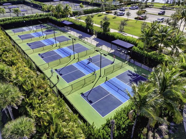 9148 CORAL ISLES Circle {Lot 13}, Palm Beach Gardens, FL 33412