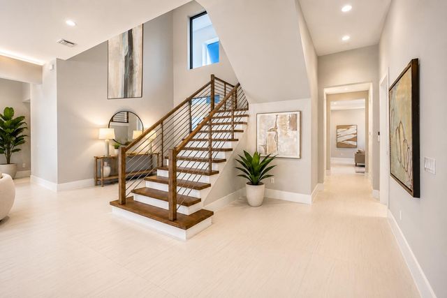 9148 CORAL ISLES Circle {Lot 13}, Palm Beach Gardens, FL 33412