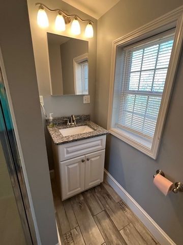 24 Ewell Ave 24, Lexington, MA 02421