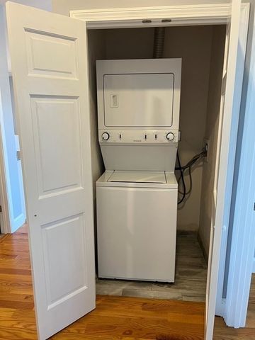 24 Ewell Ave 24, Lexington, MA 02421