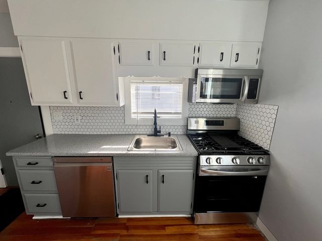 24 Ewell Ave 24, Lexington, MA 02421