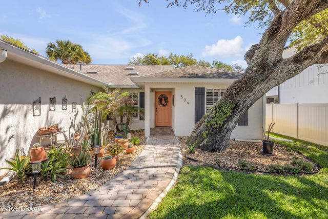 509 Yupon Street, New Smyrna Beach, FL 32169