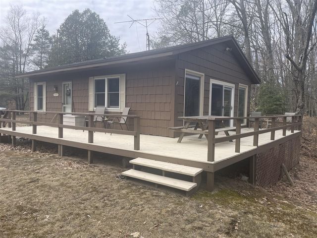 617 N Croswell Avenue, White Cloud, MI 49349