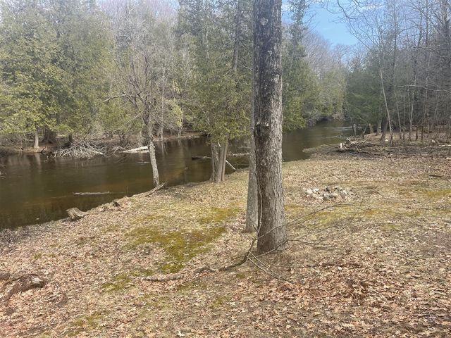 617 N Croswell Avenue, White Cloud, MI 49349