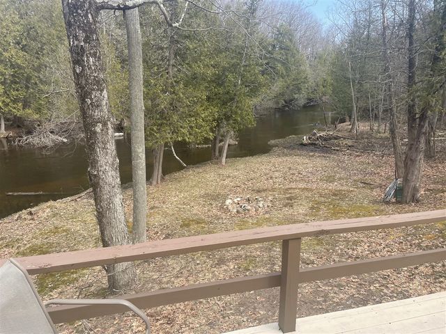 617 N Croswell Avenue, White Cloud, MI 49349