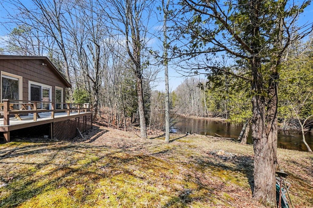 617 N Croswell Avenue, White Cloud, MI 49349