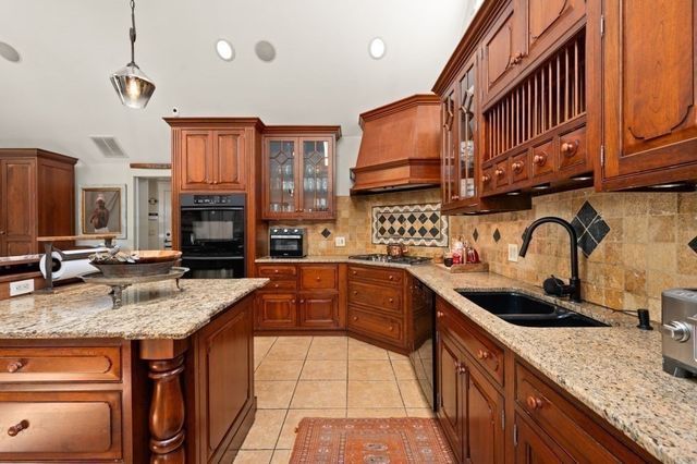 70 Osgood Street, Andover, MA 01810