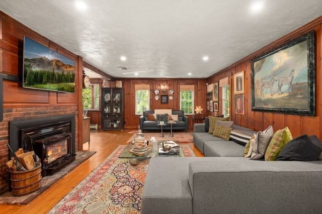70 Osgood Street, Andover, MA 01810