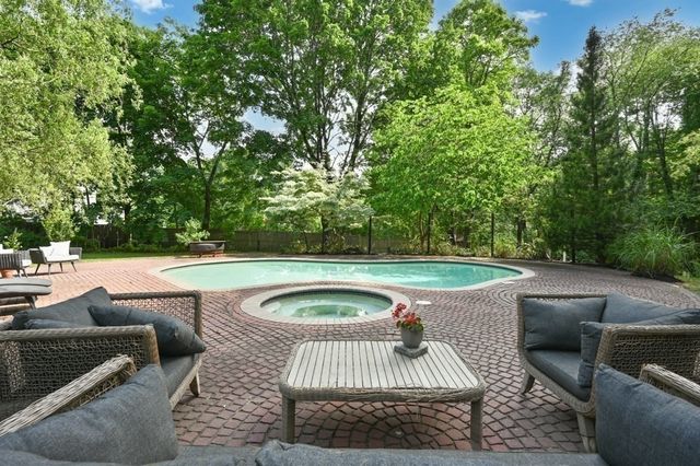 70 Osgood Street, Andover, MA 01810