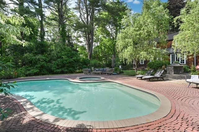 70 Osgood Street, Andover, MA 01810