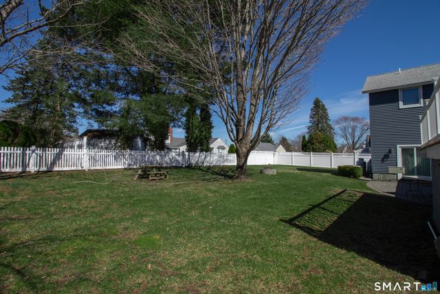 24 Indian Drive, Clinton, CT 06413