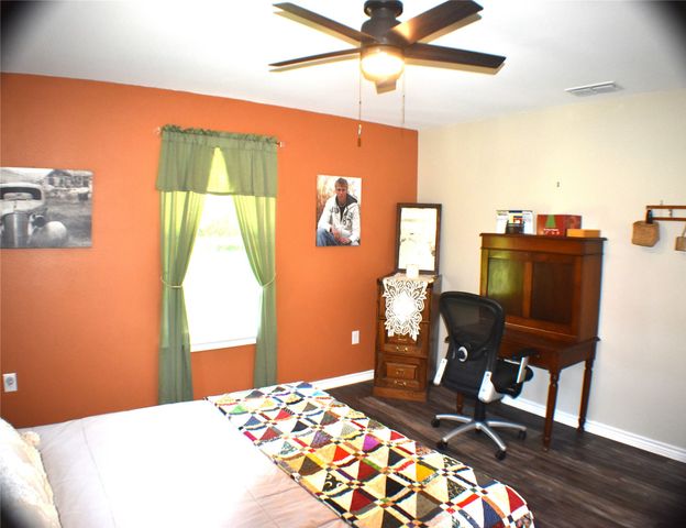 134 County Road 2749, Mineola, TX 75773