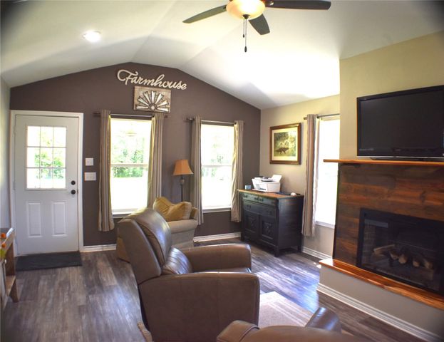 134 County Road 2749, Mineola, TX 75773