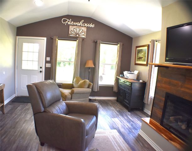 134 County Road 2749, Mineola, TX 75773