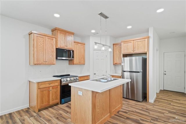 2105 E Viviana Street 1, Edinburg, TX 78542