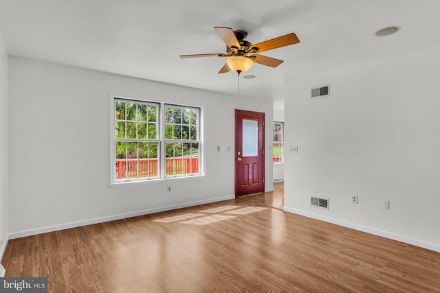 2292 FOREST LN, Harrisburg, PA 17112