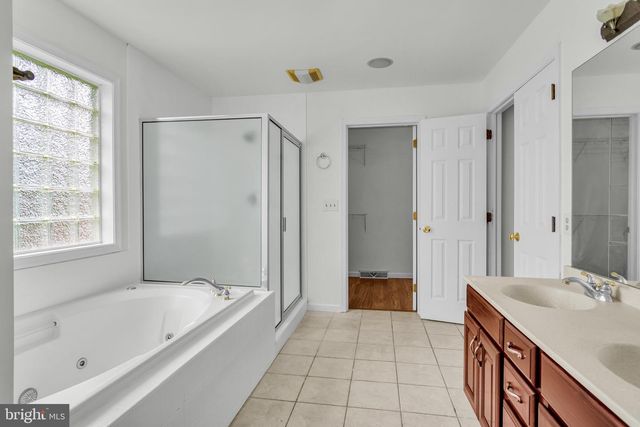 2292 FOREST LN, Harrisburg, PA 17112