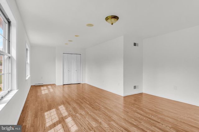 2292 FOREST LN, Harrisburg, PA 17112