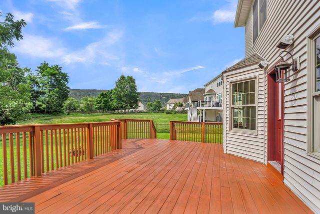 2292 FOREST LN, Harrisburg, PA 17112