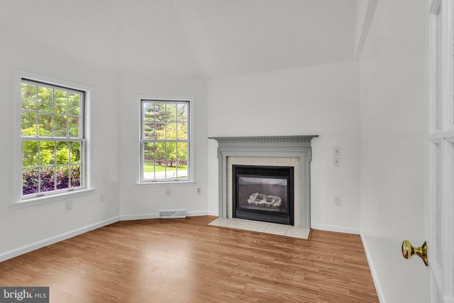 2292 FOREST LN, Harrisburg, PA 17112