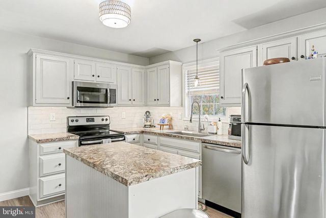 238 CHELMSFORD DR, Marietta, PA 17547