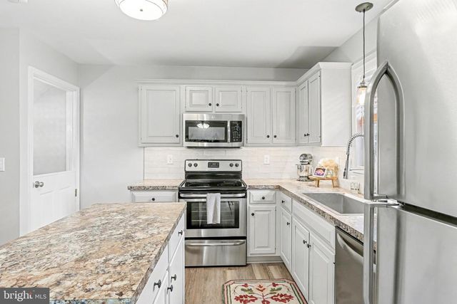 238 CHELMSFORD DR, Marietta, PA 17547