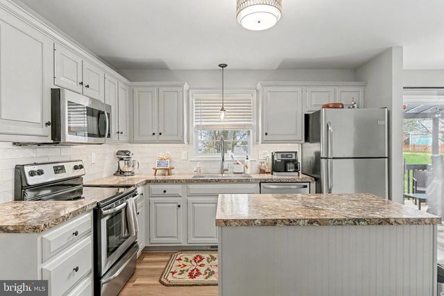 238 CHELMSFORD DR, Marietta, PA 17547