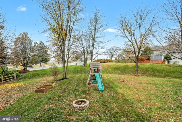 238 CHELMSFORD DR, Marietta, PA 17547