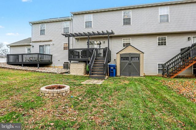 238 CHELMSFORD DR, Marietta, PA 17547